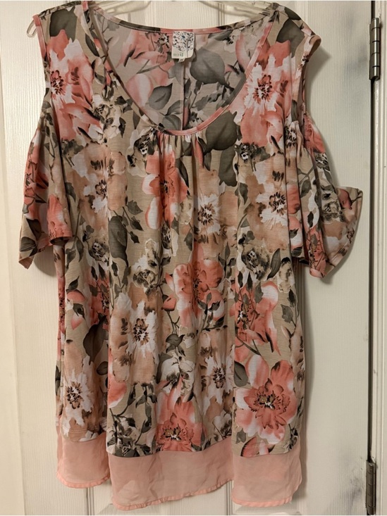 NAIF Tops - NAIF Peach Floral Cold-Shoulder Tunic with Chiffon Hem
